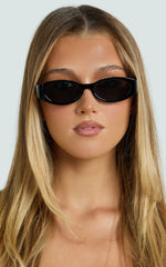 Alvia Sunglasses in Black