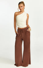 Makenna Pants - Wide Leg Crinkle Pants in Chocolate
